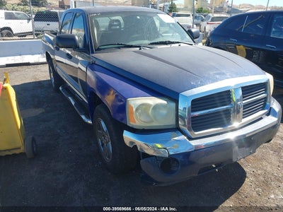 DODGE DAKOTA 2005
