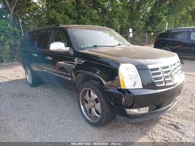 CADILLAC ESCALADE ESV 2011