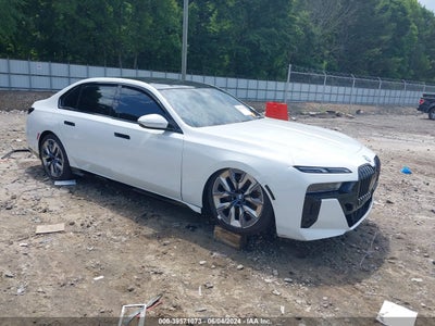 BMW 760 2023