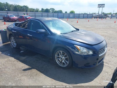 NISSAN MAXIMA 2011