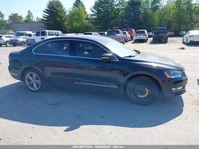 VOLKSWAGEN PASSAT 2013