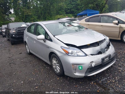 TOYOTA PRIUS PLUG-IN 2014