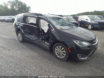 CHRYSLER PACIFICA 2017