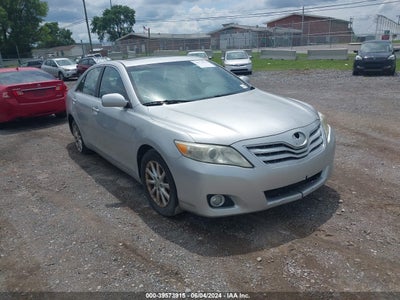 TOYOTA CAMRY 2011