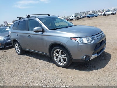 MITSUBISHI OUTLANDER 2015