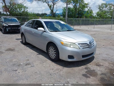 TOYOTA CAMRY 2011