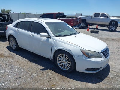 CHRYSLER 200 2013
