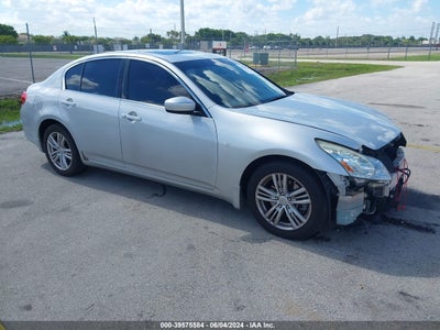 INFINITI Q40 2015