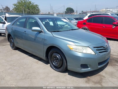 TOYOTA CAMRY 2011