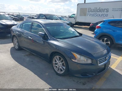 NISSAN MAXIMA 2012