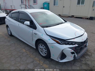 TOYOTA PRIUS PRIME 2021