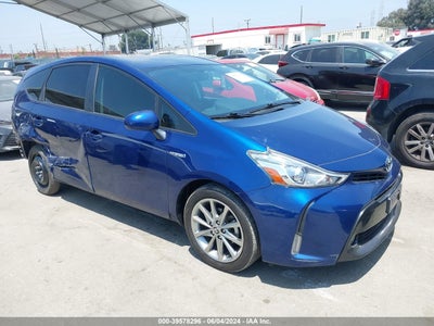 TOYOTA PRIUS V 2017