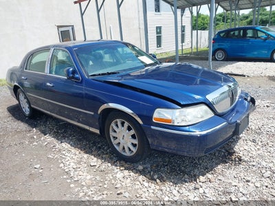 LINCOLN TOWN CAR 2009