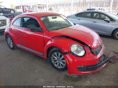 VOLKSWAGEN BEETLE 2014