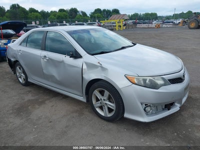 TOYOTA CAMRY 2013