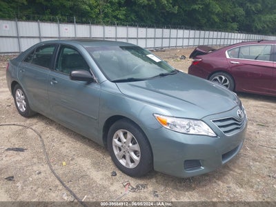 TOYOTA CAMRY 2011