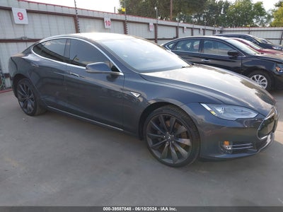 TESLA MODEL S 2015