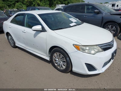 TOYOTA CAMRY 2014
