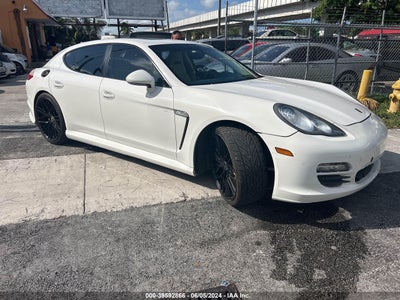 PORSCHE PANAMERA 2011