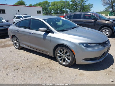 CHRYSLER 200 2015