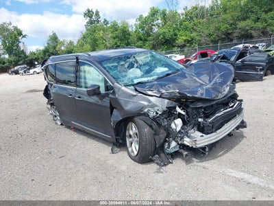 CHRYSLER PACIFICA 2018