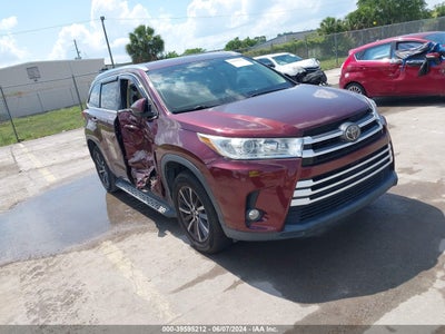 TOYOTA HIGHLANDER 2017