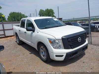 NISSAN TITAN 2021