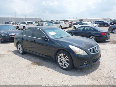 INFINITI JOURNEY 2011