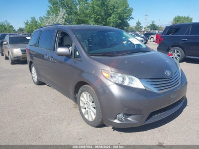TOYOTA SIENNA 2012