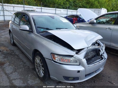 VOLVO V50 2011