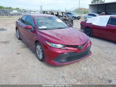 TOYOTA CAMRY 2020