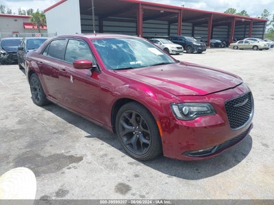 CHRYSLER 300 2020