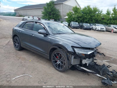 AUDI Q8 2019