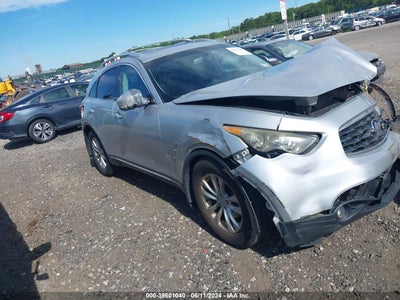 INFINITI FX35 2010