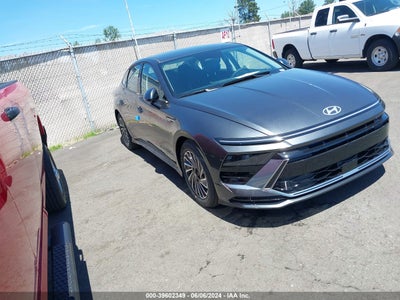 HYUNDAI SONATA HYBRID 2024