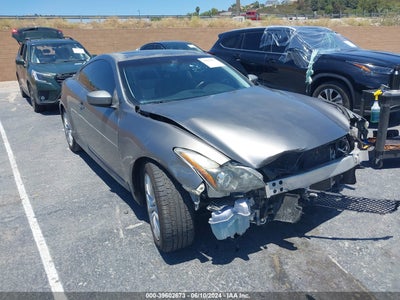 INFINITI JOURNEY 2013