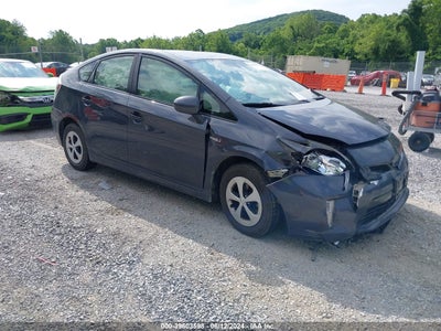 TOYOTA PRIUS 2015