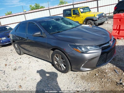 TOYOTA CAMRY SE 2017