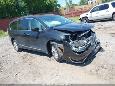 CHRYSLER PACIFICA 2018