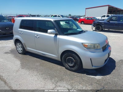 SCION XB 2010