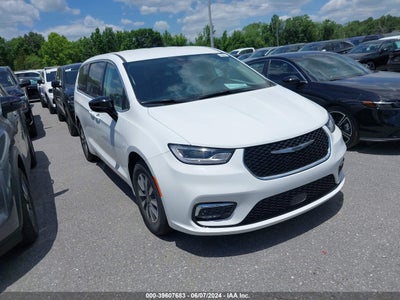 CHRYSLER PACIFICA HYBRID 2024