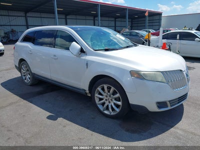 LINCOLN MKT 2011