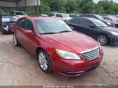 CHRYSLER 200 2013