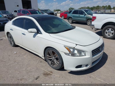NISSAN MAXIMA 2012