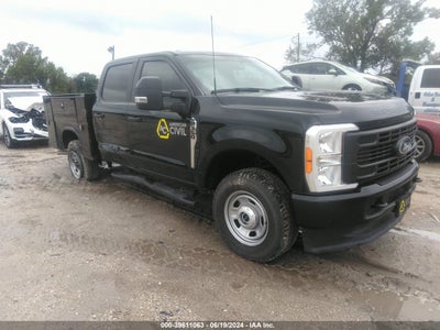 FORD F-350 2023
