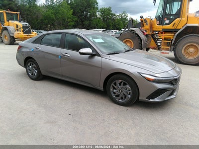 HYUNDAI ELANTRA HYBRID 2024