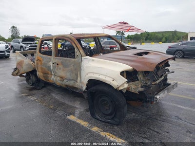 TOYOTA TACOMA 2017