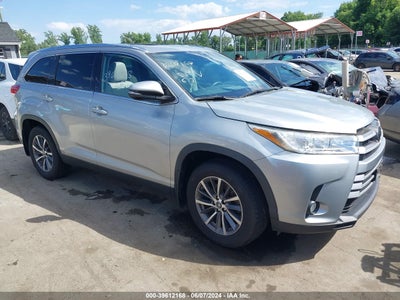 TOYOTA HIGHLANDER 2019