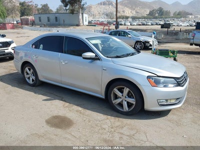 VOLKSWAGEN PASSAT 2015