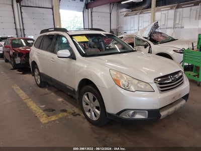 SUBARU OUTBACK 2011